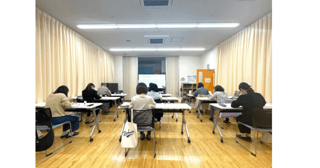 カリグラフィー教室の様子レッスンの様子